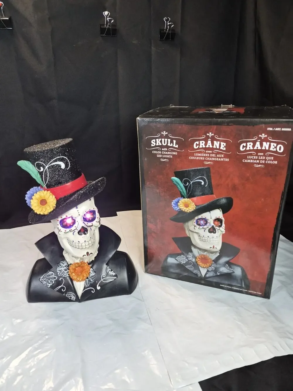 DAY OF THE DEAD SUGAR SKULL with Color Changing LED Light Eyes ~ Halloween Decor